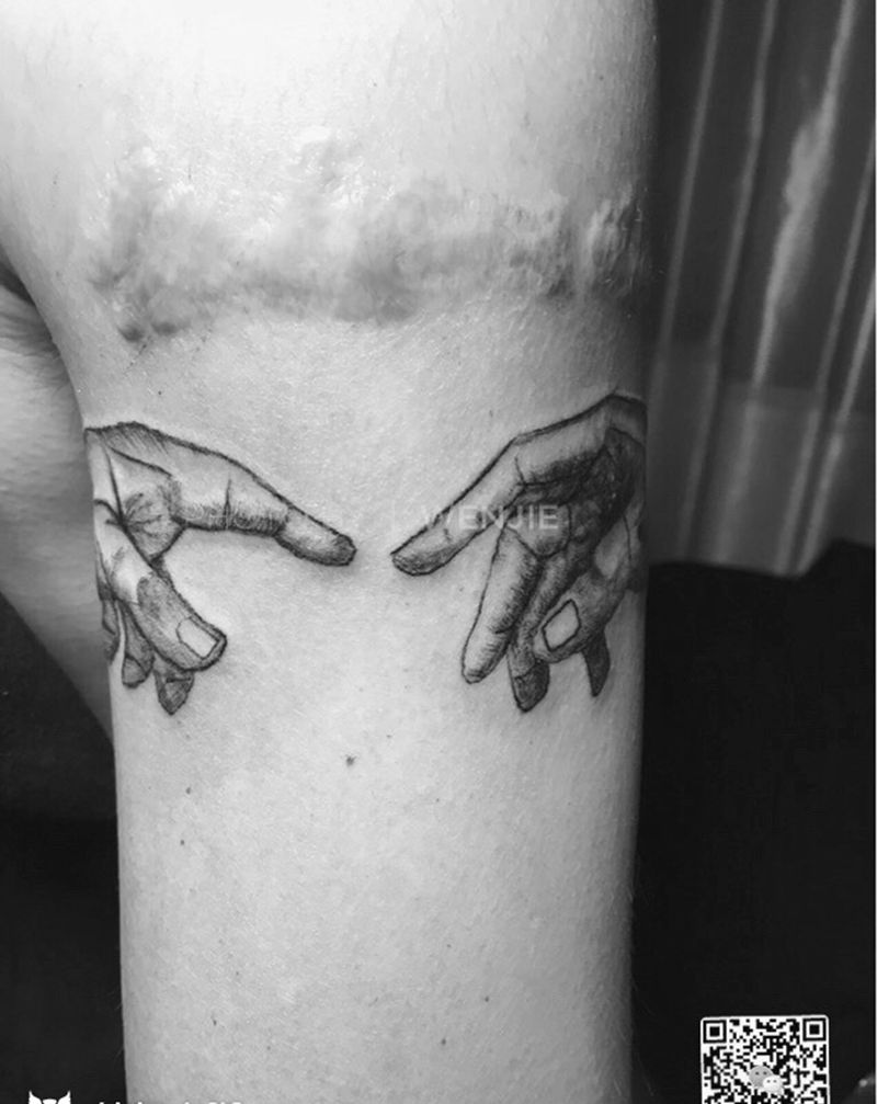 上帝之手纹身图片