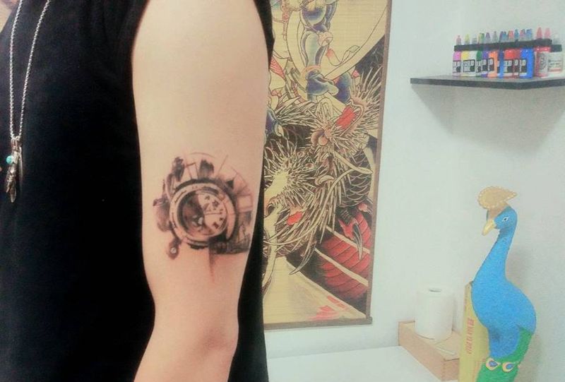 小时钟纹身图片_手臂清新纹身图案