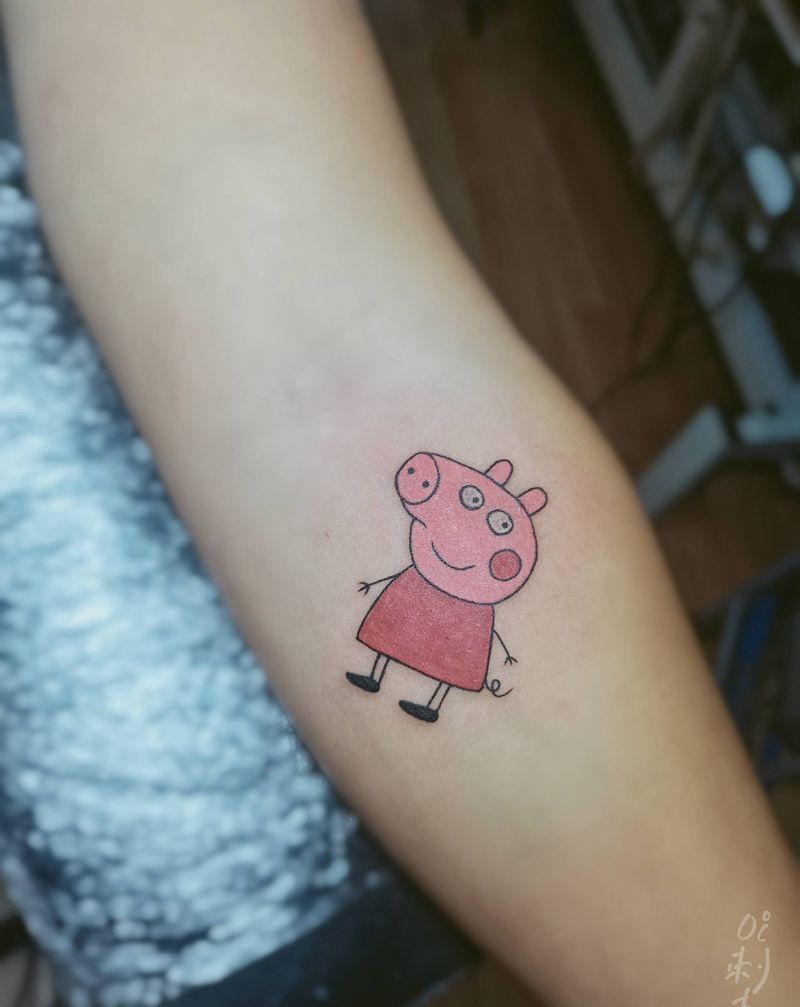 小猪佩奇纹身图片_手臂纹身图案