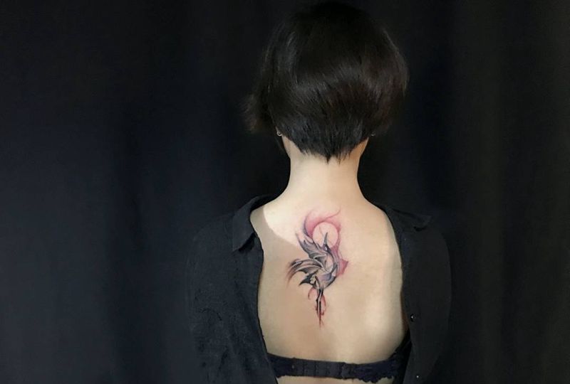 鹤纹身图片_颈部背部水墨水彩清新鹤纹身图案