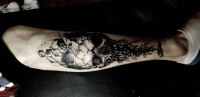 骷髅纹身图片_腿部欧美写实几何骷髅纹身图案