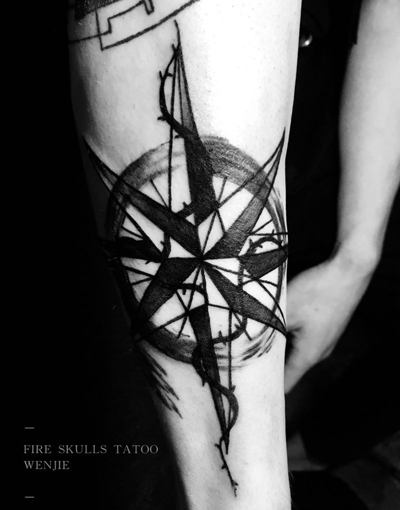 指南针纹身图片_手稿手臂国画原创火骷髅纹身图案