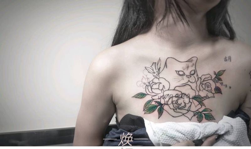 遮盖纹身图片_胸部Old School猫咪纹身图案