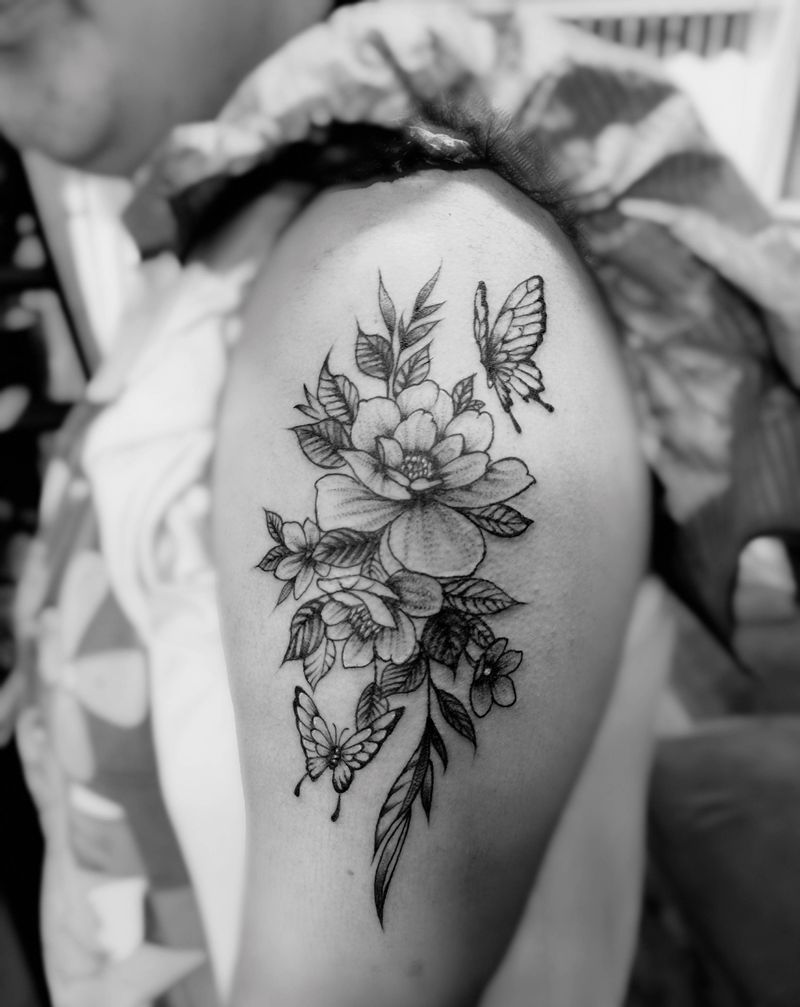 素花，蝴蝶纹身图片_手臂纹身图案