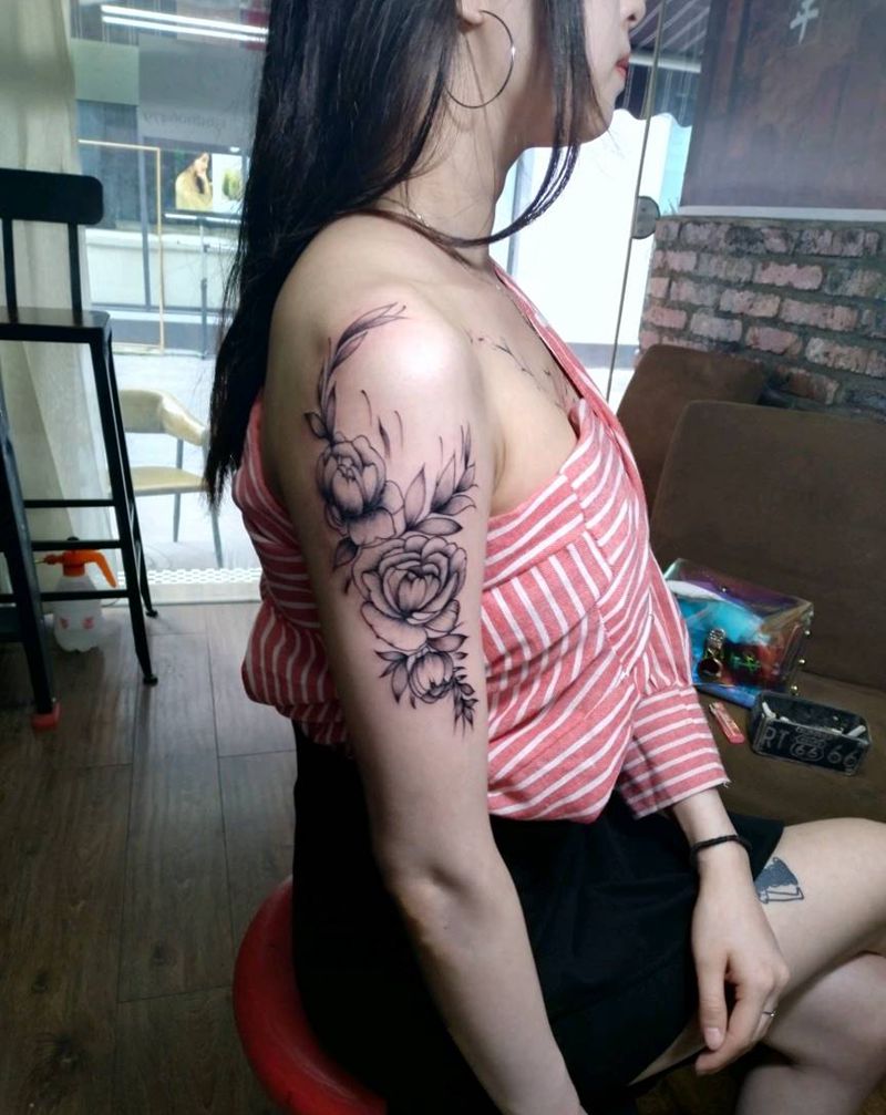 素花纹身图片_手臂肩部纹身图案