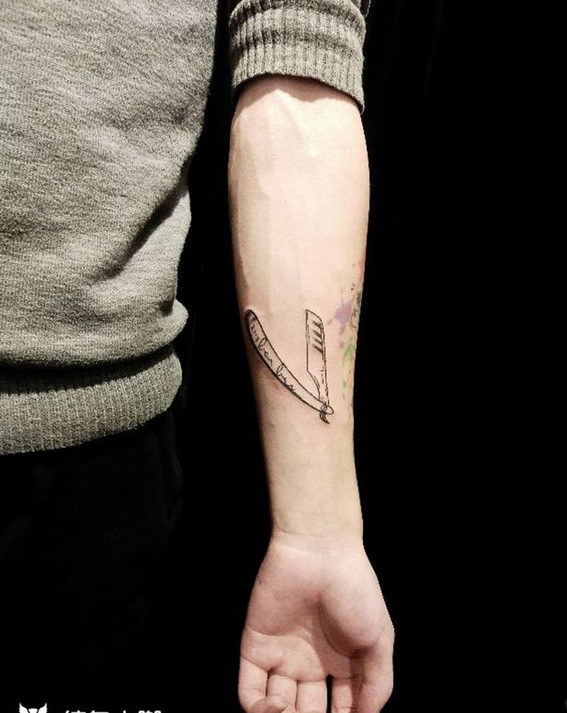 刮刀纹身图片_手臂清新纹身图案