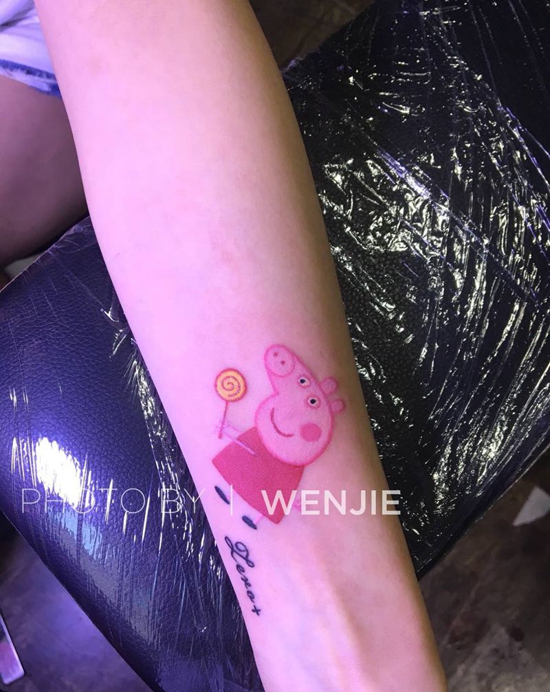 小猪佩奇纹身图片_成品手臂清新自贡纹身图案