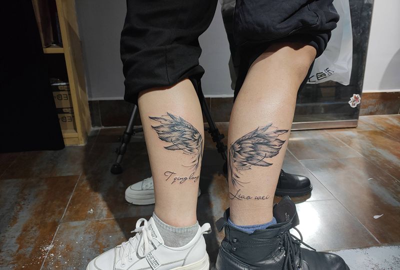 对翅膀纹身图片_背部纹身图案