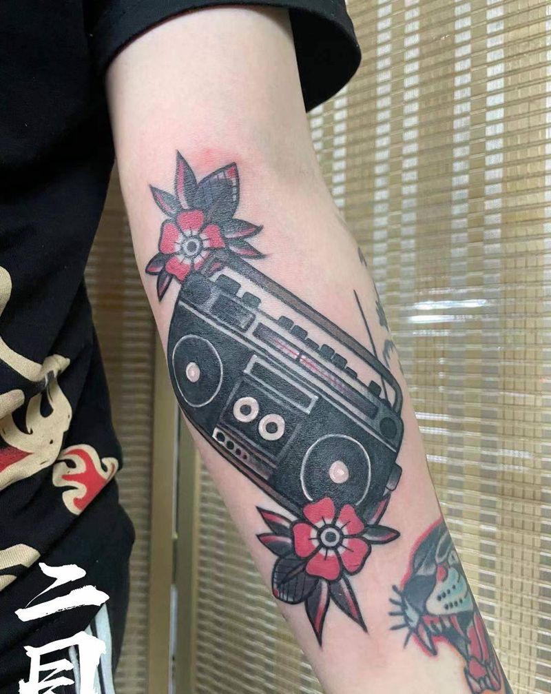 os纹身图片_手臂Old School纹身图案