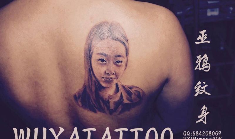 肖像花英文纹身图片