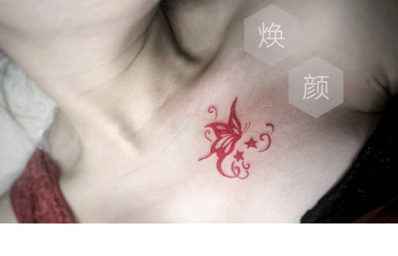 经典纹身图片_胸部老传统蝴蝶纹身图案