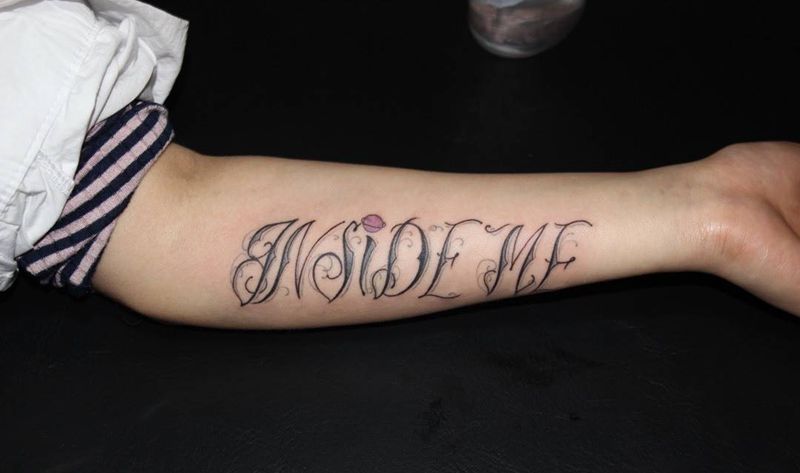 走进陈伟霆纹身图片_成品手臂清新欧美几何字符纹身图案