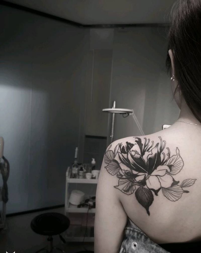 遮盖未完成纹身图片_肩部New SchoolOld School遮盖素花黑暗纹身图案