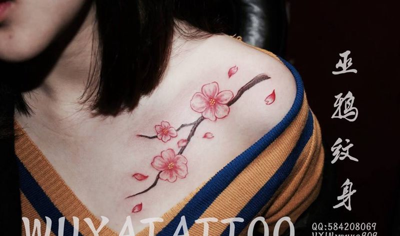 桃花善恶十字花英文罗马纹身图片_成品胸部背部手臂腿部字符鬼神传统欧美植物纹身图案