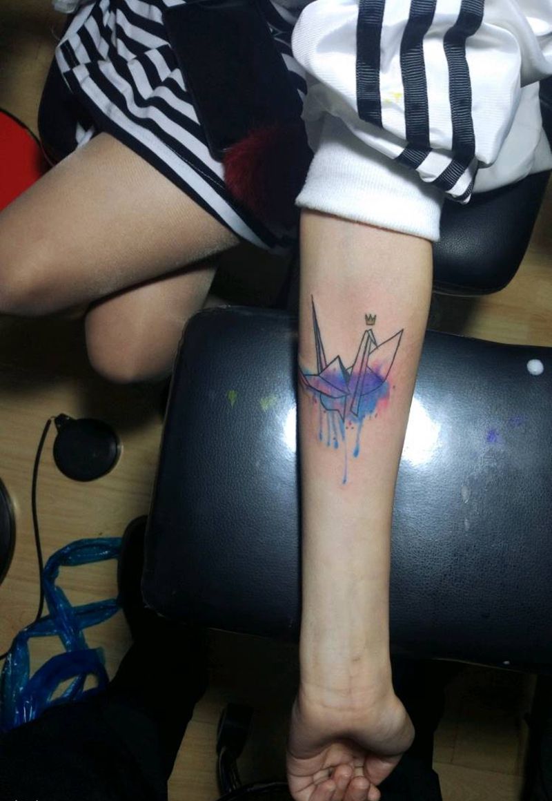 千纸鹤纹身图片_手臂清新纹身图案