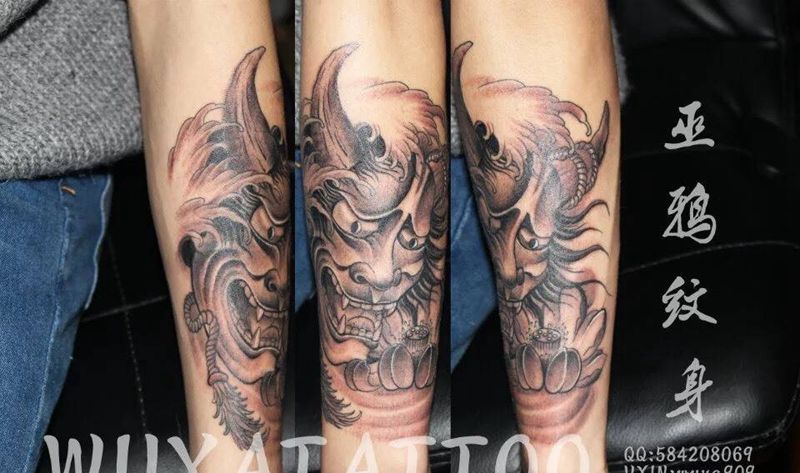 般若灯塔v字鹿心英文纹身图片_成品脚部胸部腰部欧美传统人物鬼神手臂字符纹身图案