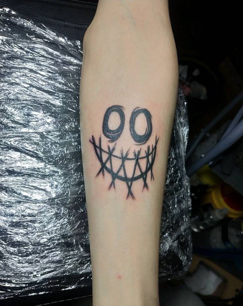 笑纹身图片_手部纹身图案