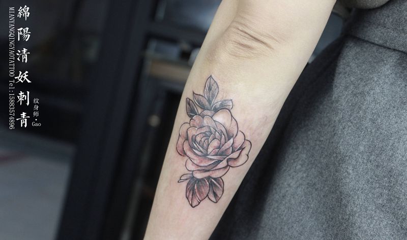 花纹身图片_手臂纹身图案