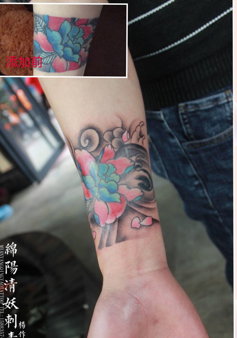 莲花纹身图片_手臂纹身图案