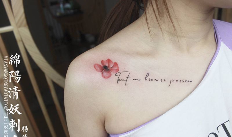 锁骨花字母纹身图片_手部腿部纹身图案