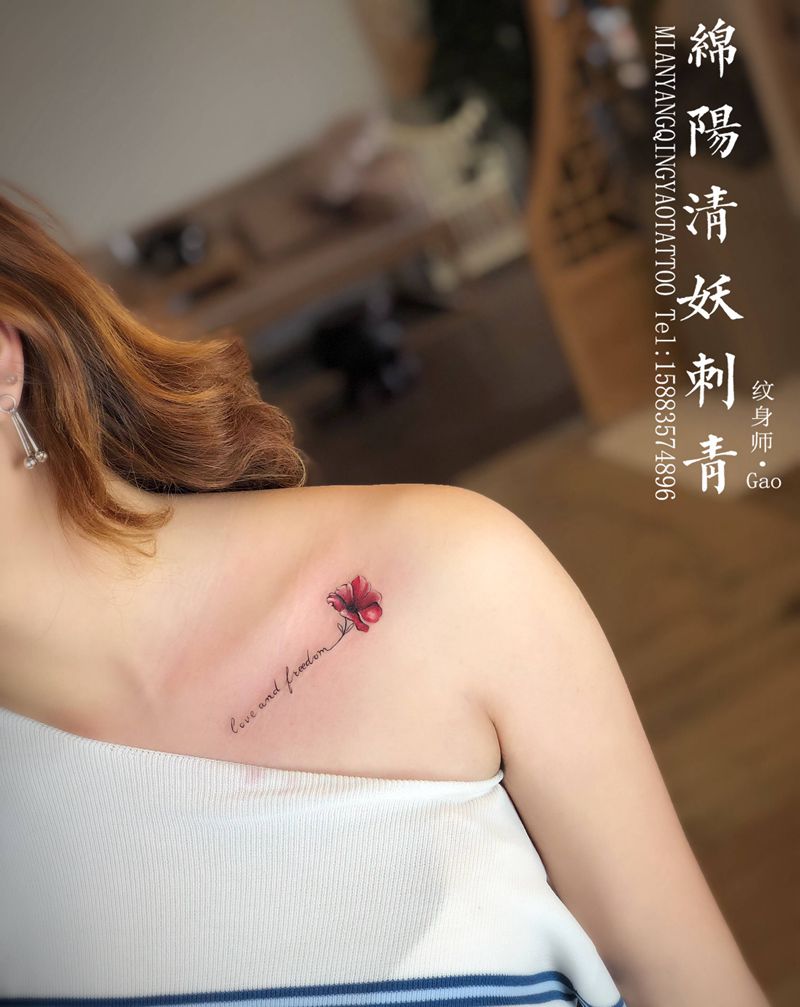 花纹身图片_手部脚部纹身图案