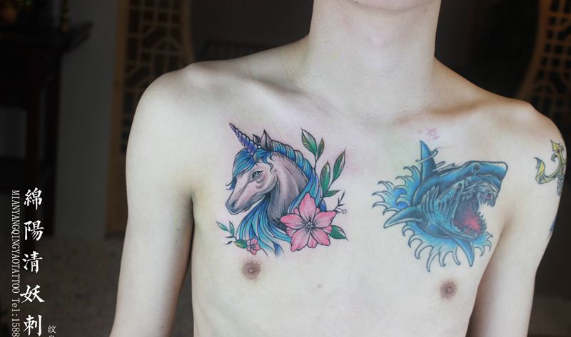 前胸独角兽纹身 高作品纹身图片_胸部欧美写实新传统纹身图案
