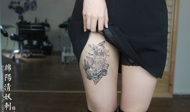 大腿狐狸纹身 小姐姐专用纹身纹身图片_腿部臀部欧美写实图腾纹身图案