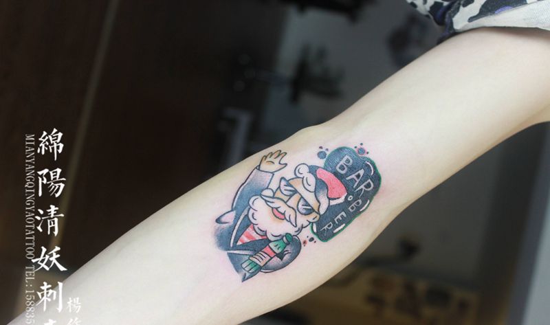 大爷纹身图片_背部腰部纹身图案