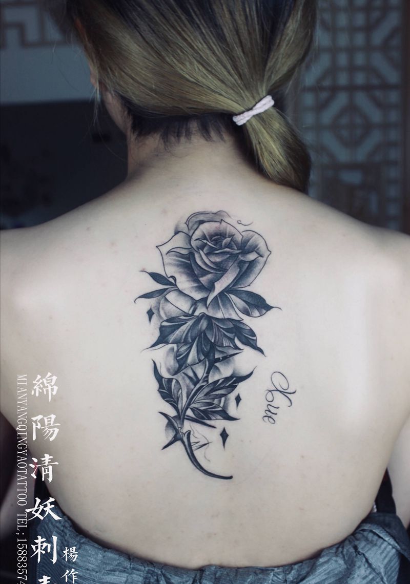 玫瑰纹身图片_脚部手部纹身图案