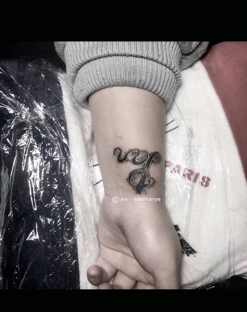 一个小遮盖纹身图片