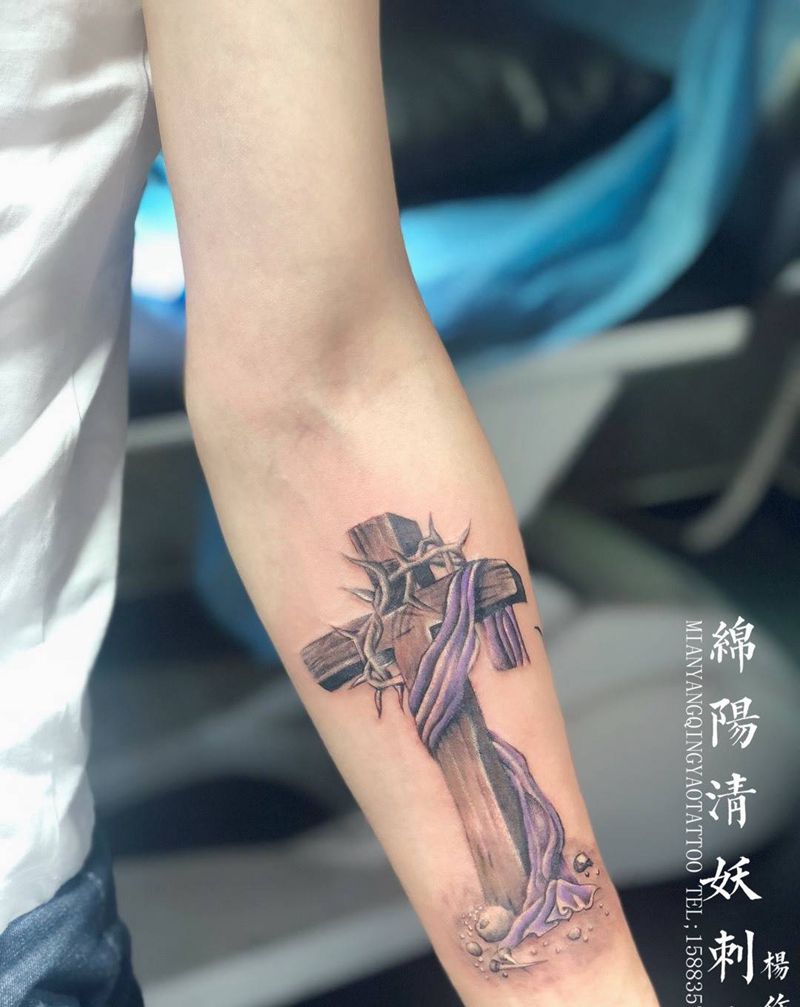 小臂内侧十字架纹身 店长-杨作品纹身图片