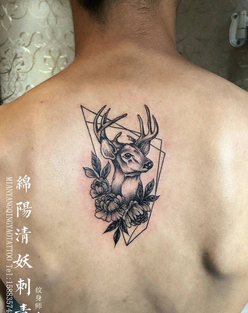 后背麋鹿纹身 纹身师 高作品纹身图片