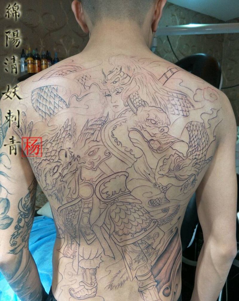 满背赵子龙纹身勾线下次继续