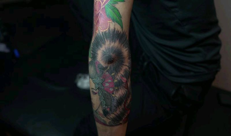 传统背景添加纹身图片