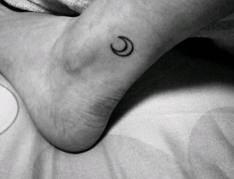 月纹身图片