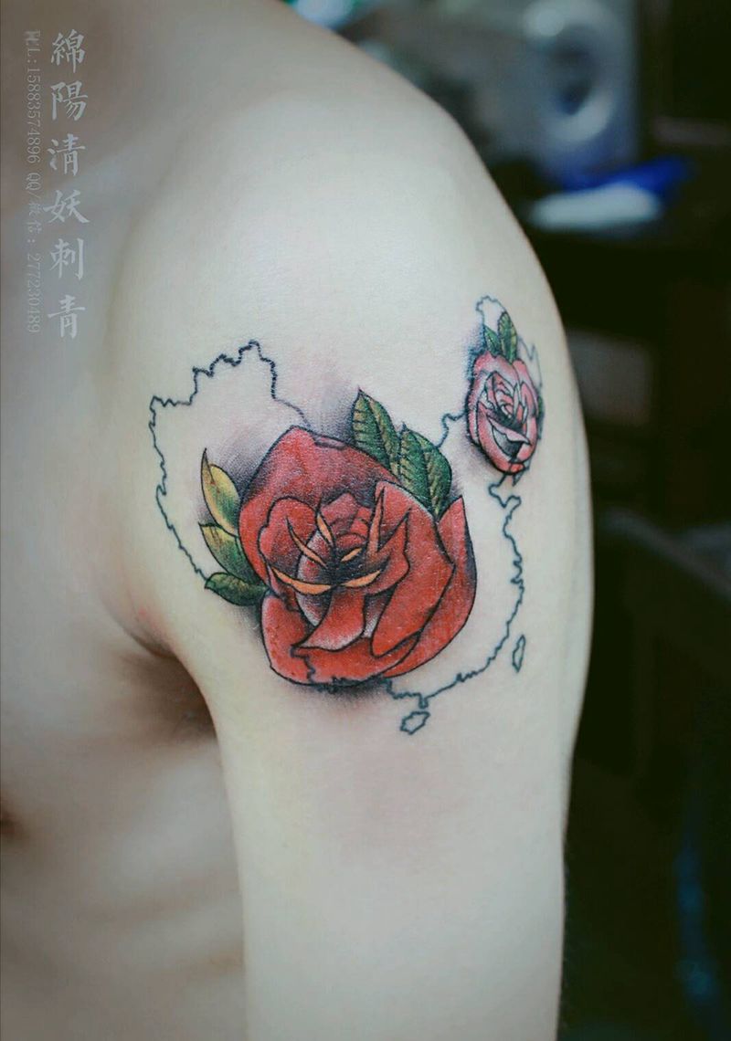 玫瑰 金箍纹身纹身图片_胸部手臂欧美清新写实静物纹身图案