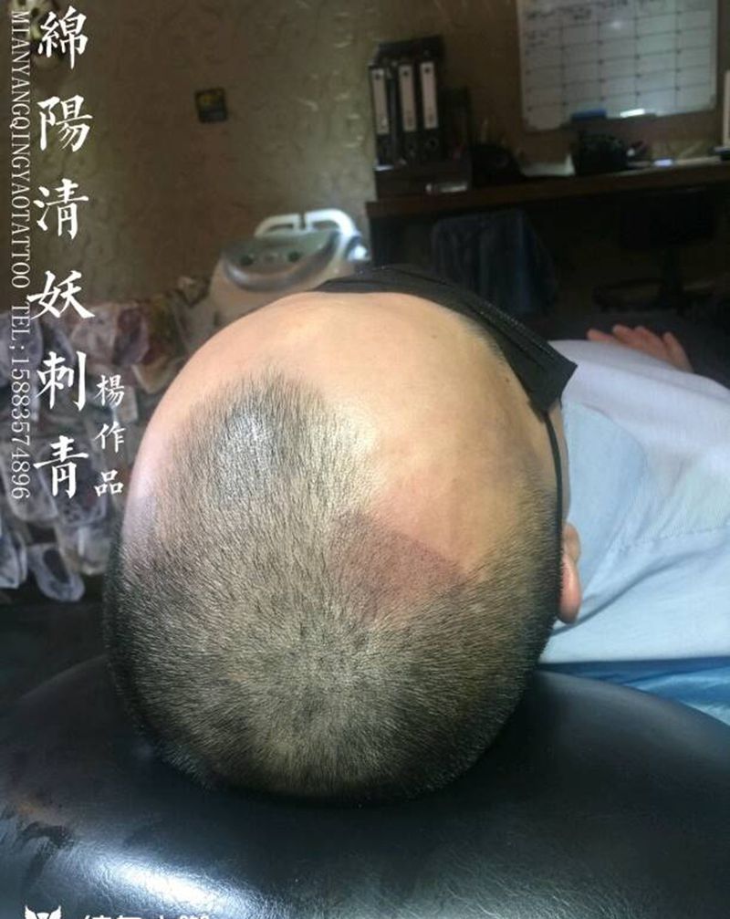 发际线纹身图片