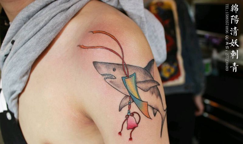 鲨鱼纹身纹身图片_肩部腰部手部脚部传统清新动物人物植物纹身图案