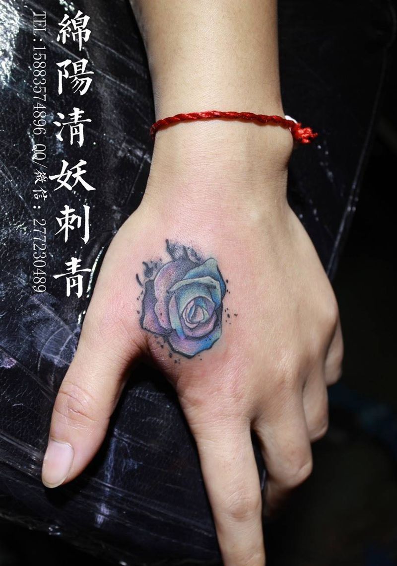 虎口纹身玫瑰纹身纹身图片
