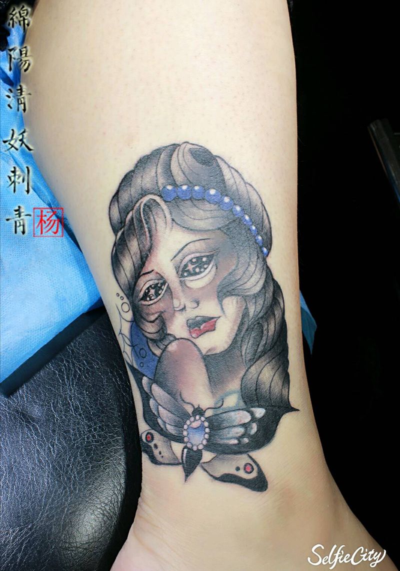 欧美风遮盖纹身纹身图片_背部习俗肖像国画贴纸几何动物静物鬼神纹身图案