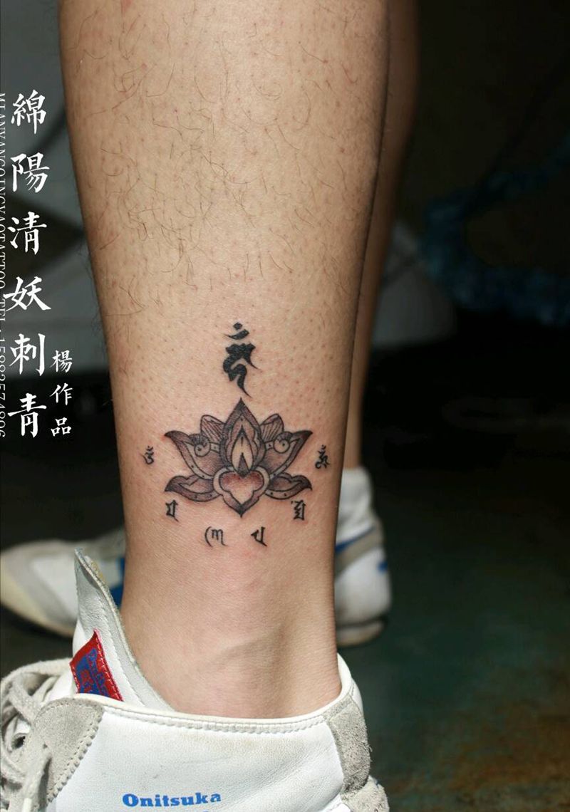 四个好姐妹的小清新纹身,跟帅哥纹身图片_肩部臀部欧美国画贴纸手稿纹身图案