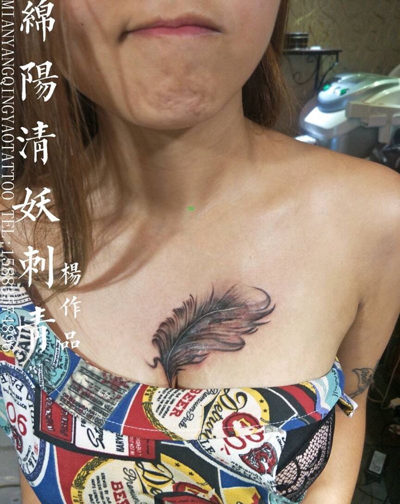 胸口羽毛纹身纹身图片_脚部肖像清新动物静物纹身图案