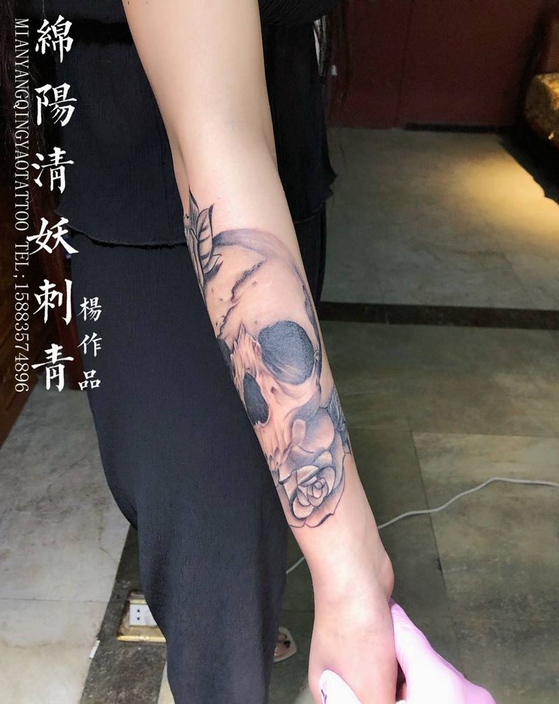 骷髅头纹身图片