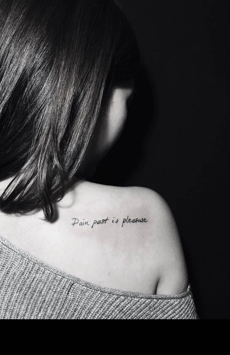 Pain past is pleasure纹身图片_背部点刺纹身图案