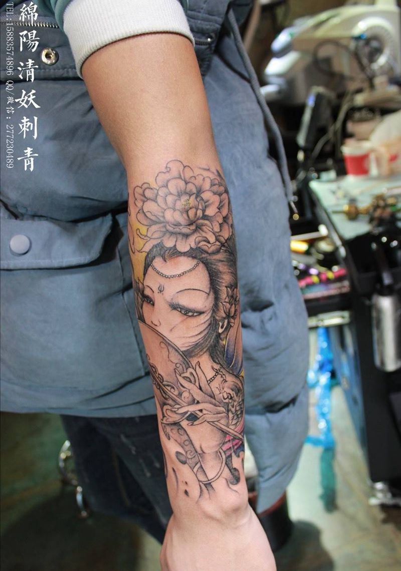 花旦艺技纹身，感冒了擦鼻涕的纸比擦纹身的还多纹身图片_手臂传统动物人物图腾情侣静物鬼神植物字符纹身图案