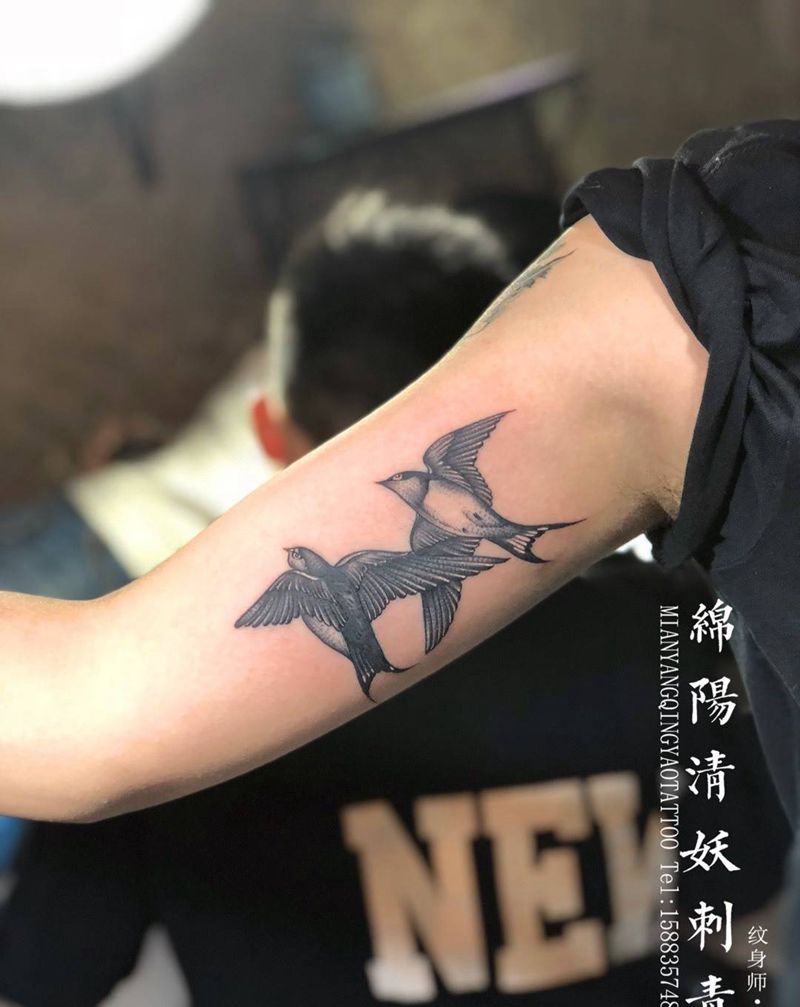 手臂内侧燕子纹身 高作品纹身图片