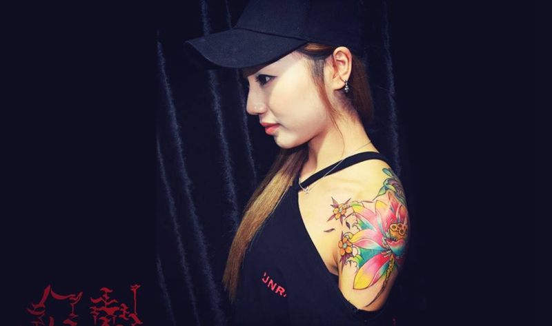 设计传统莲花纹身图片