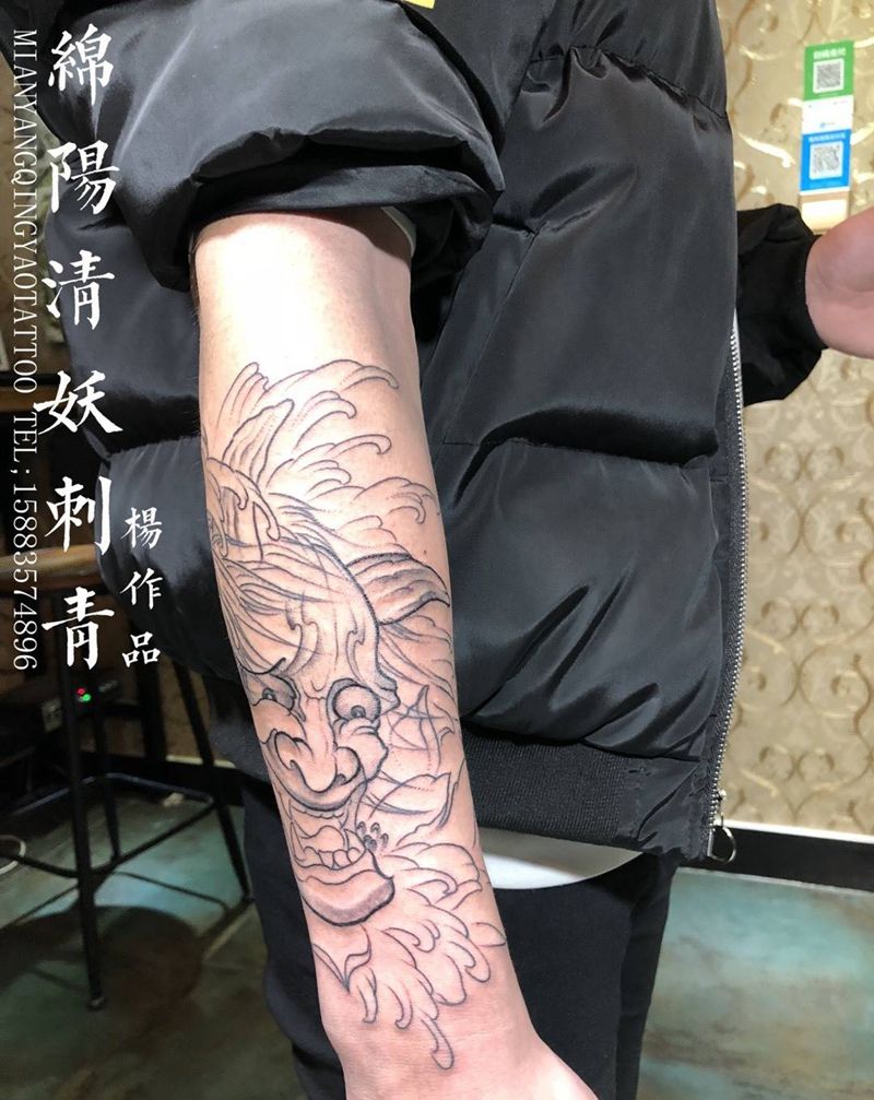 般若勾线 下次上色纹身图片_臀部脚部肩部纹身图案