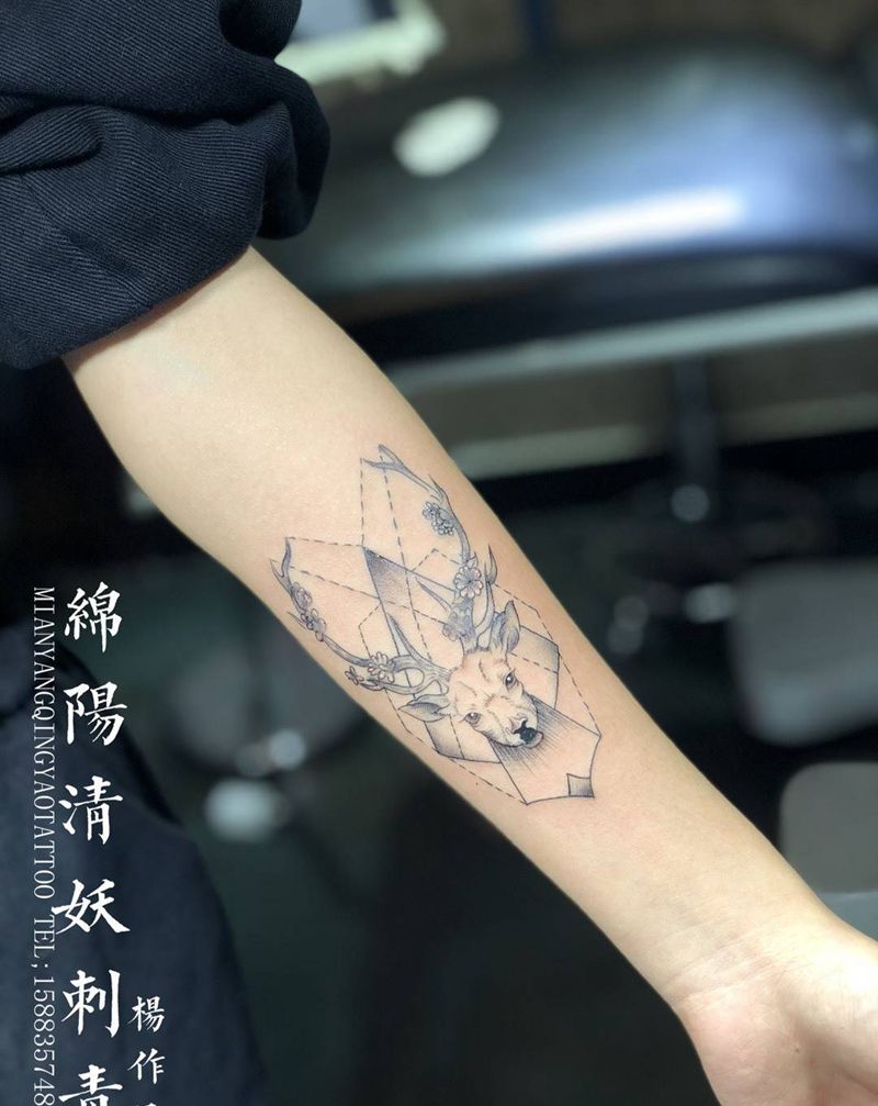 麋鹿纹身图片