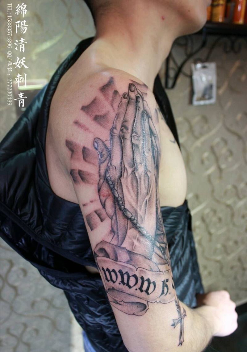 祈祷之手纹身图片_颈部胸部腰部手臂传统贴纸动物人物植物图腾纹身图案